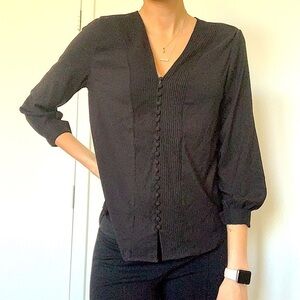 NEW Tahari long sleeve black blouse